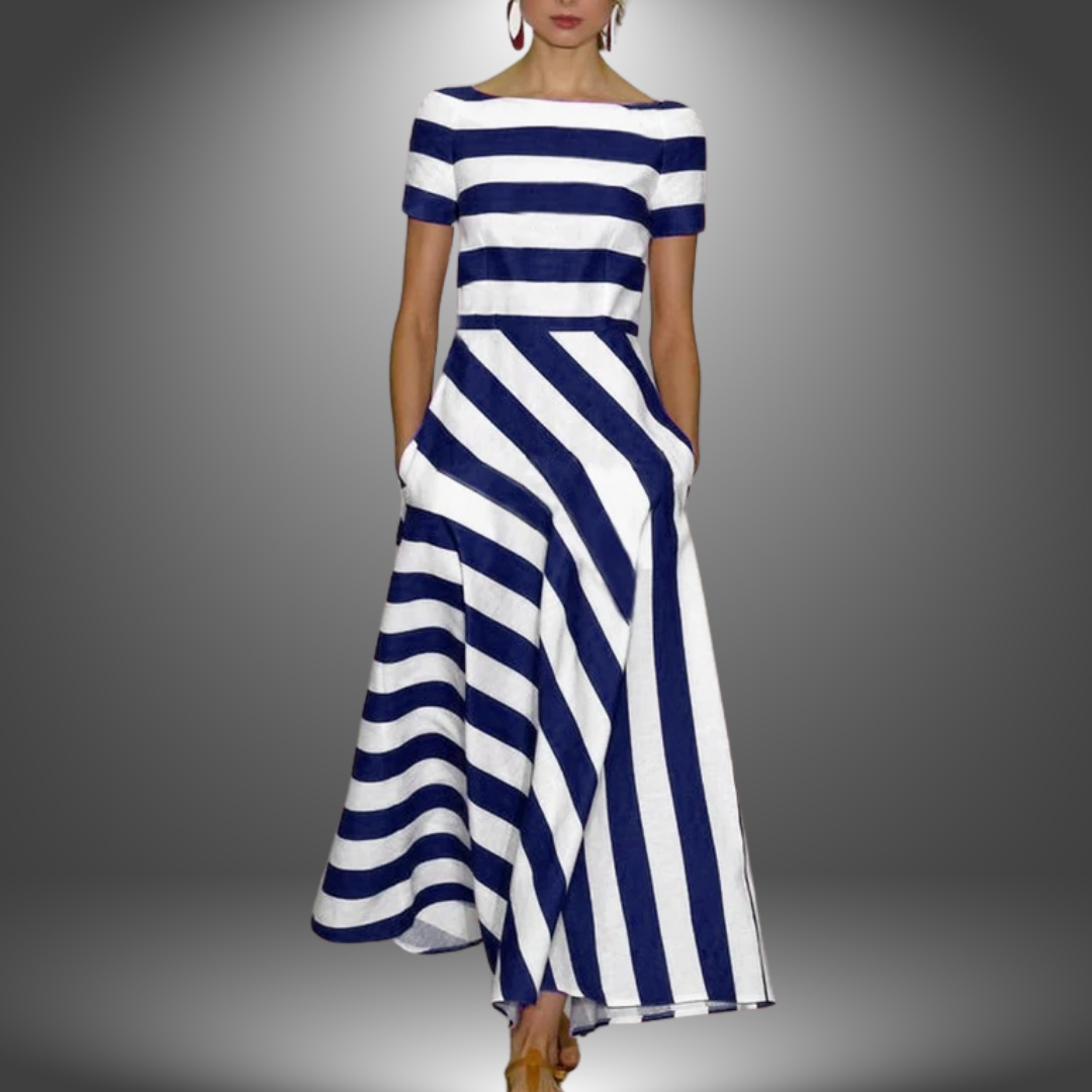 Die Modelle | Langes gestreiftes Trapezkleid