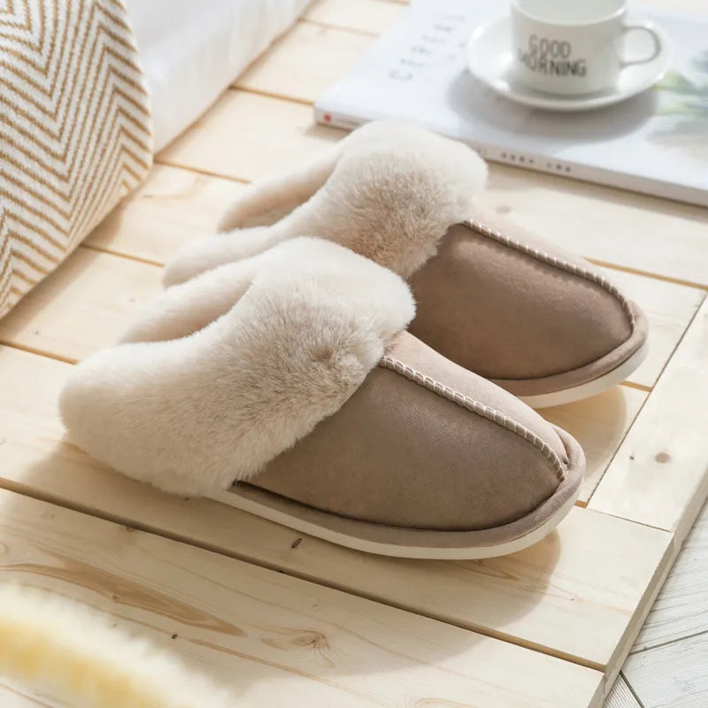 WarmFaux™ – Luxuriöse, warm gefütterte Hausschuhe