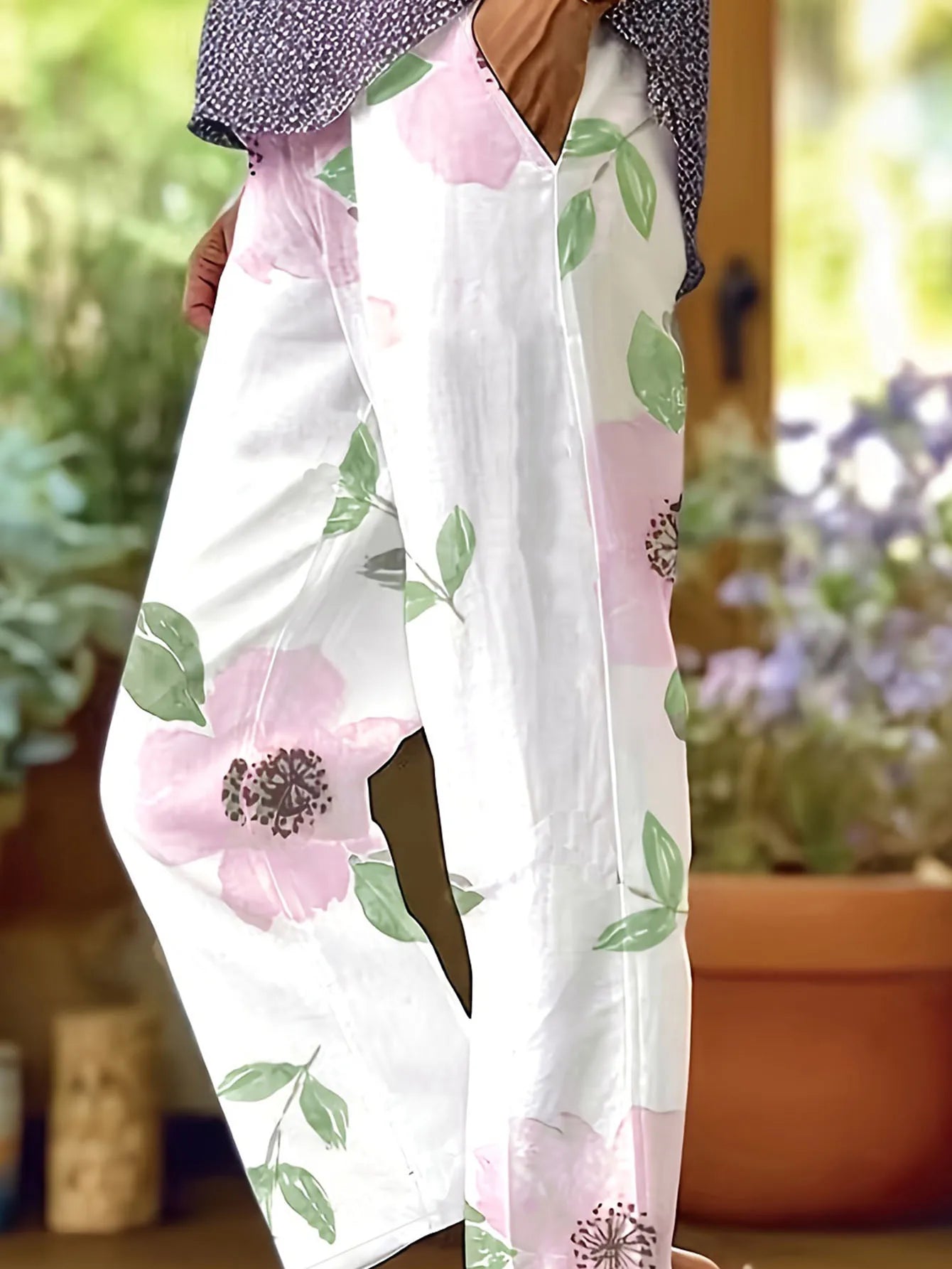 Sandig | Elegante Plus-Size-Hose mit Blumendruck