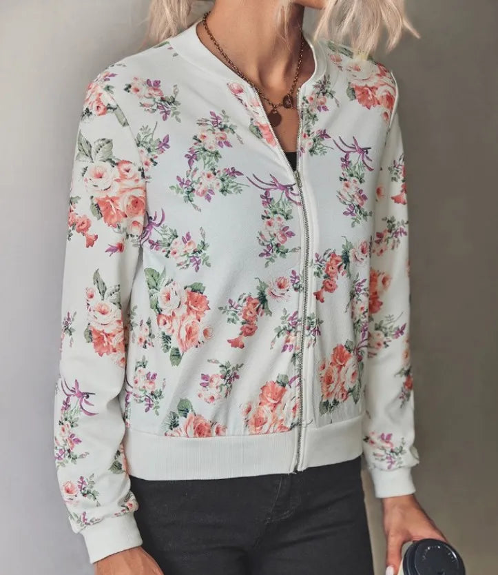 Haselnuss | Bomberjacke mit trendigem Blumenprint