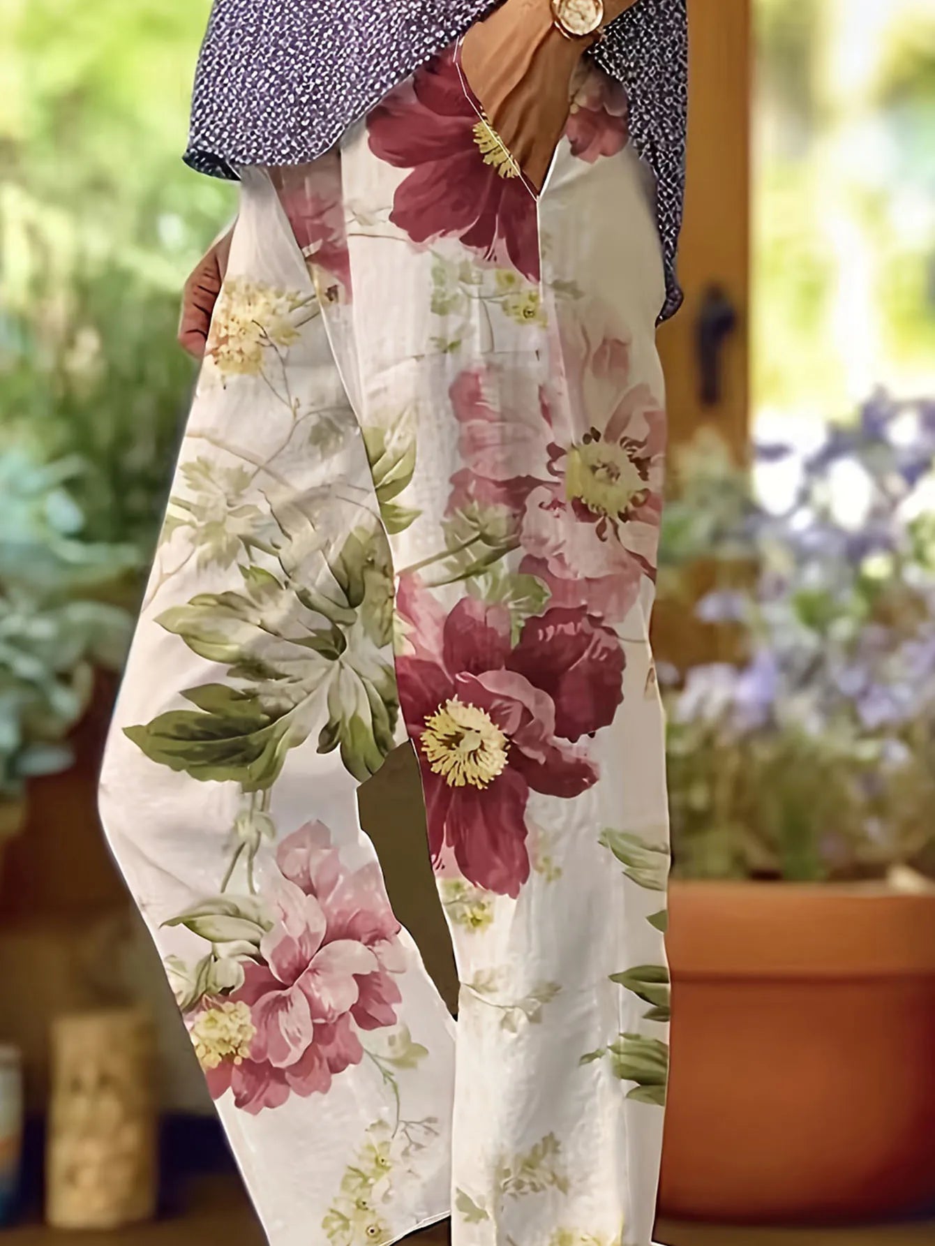 Hailey | Luftige Hose mit Blumendruck