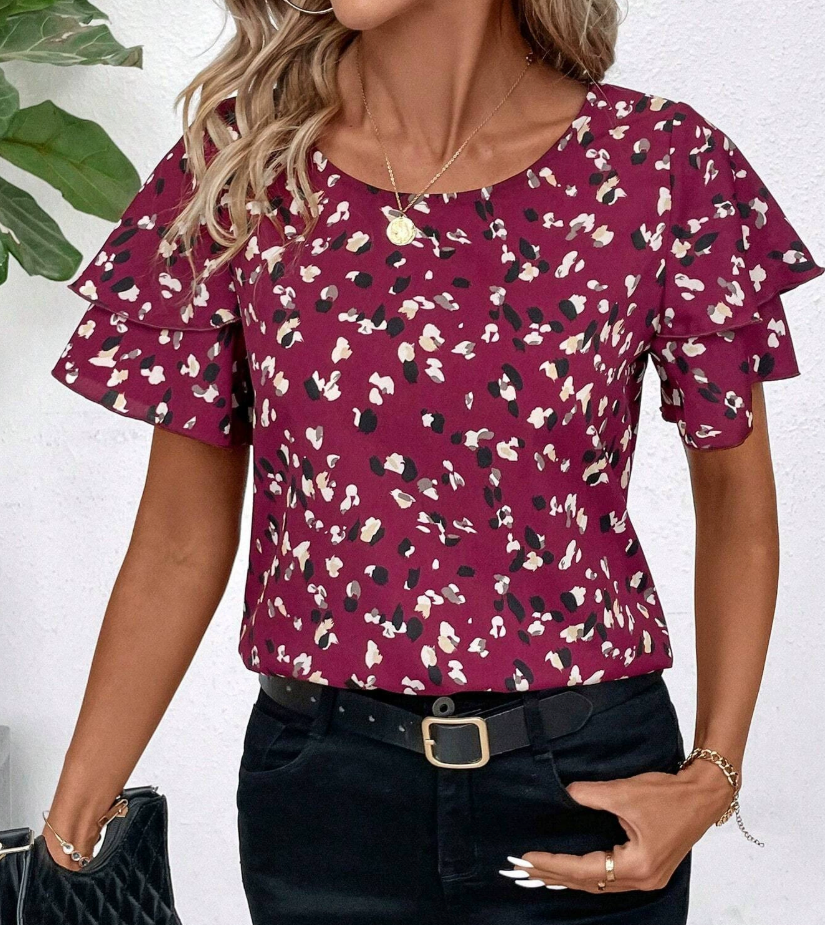 Regina | Trendige Bluse mit verspielten Rüschen