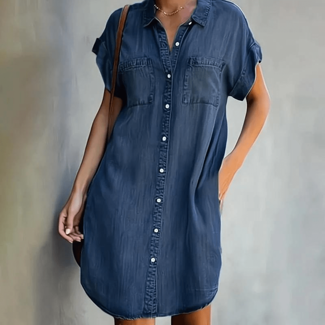 Martina | Dress and jeans with old courtesies