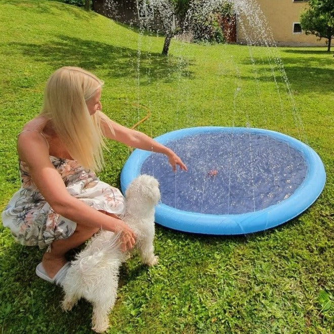 AquaWoof™ | Erfrischend Hundesprinkler Spritzen Pad