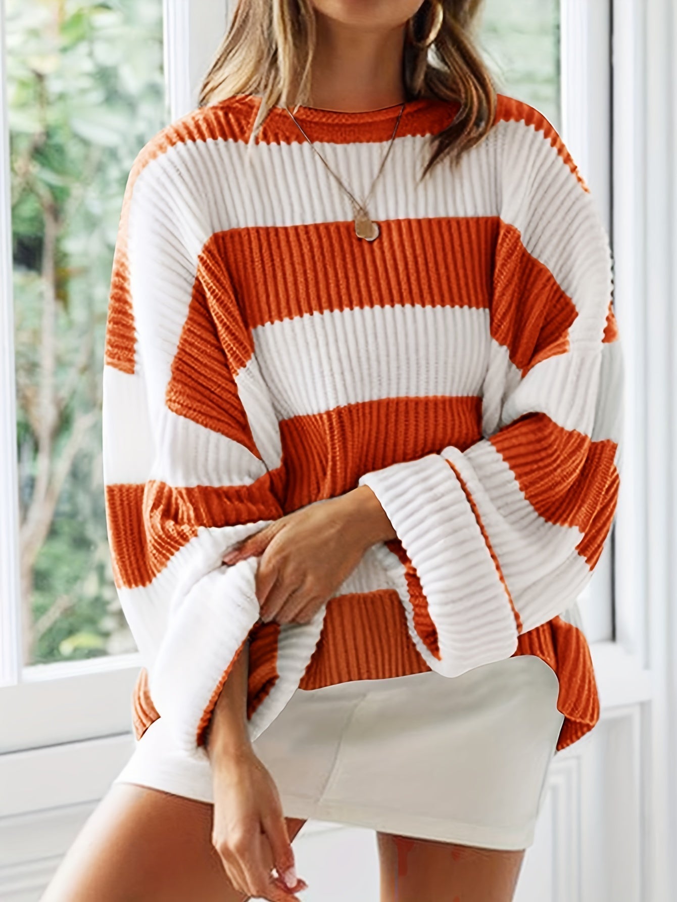 Mathilde | Gestrickter Pullover mit Rundhalsausschnitt und Streifen