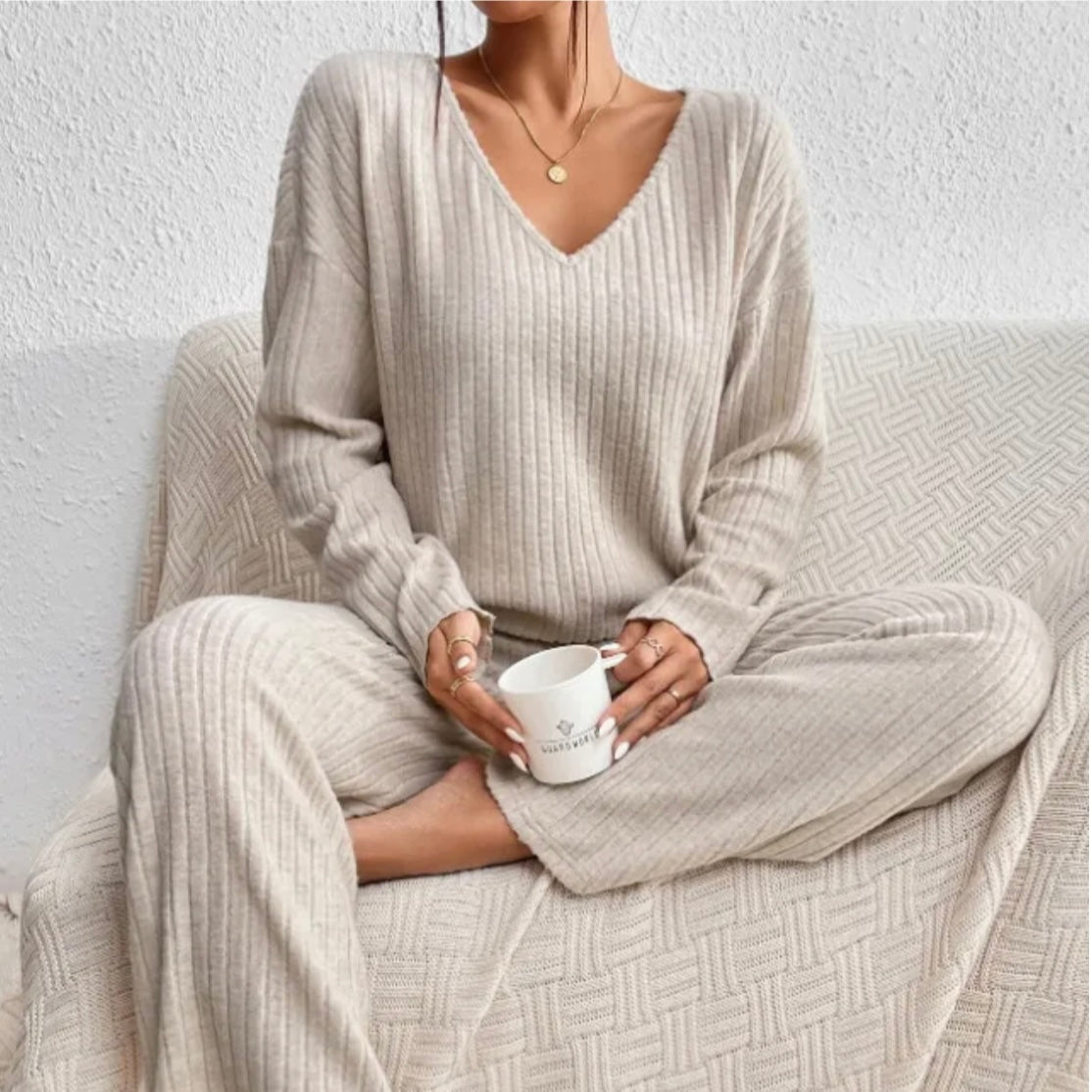 Lucie® – Strickhose und Pullover für Damen