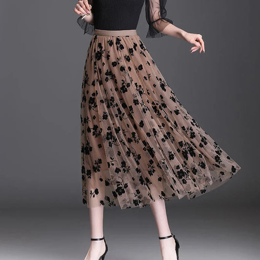 Odette | Eleganter Midirock aus Tüll mit raffinierten Blumen