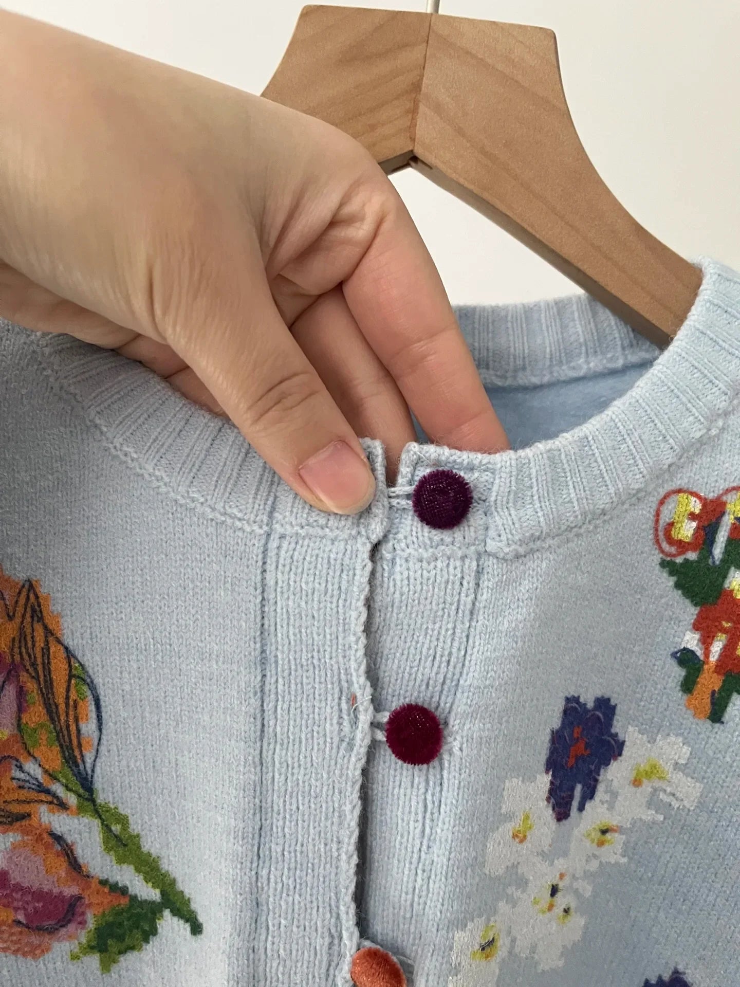 Sahara | Eleganter Cardigan mit Blumen
