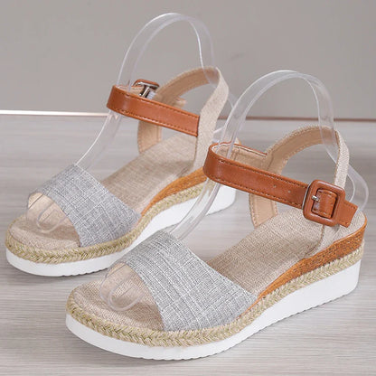 Julia | Keilsandalen