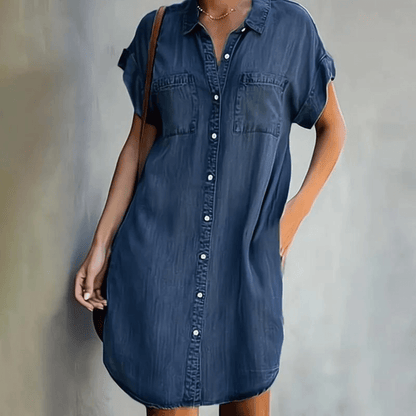 Martina | Dress and jeans with old courtesies