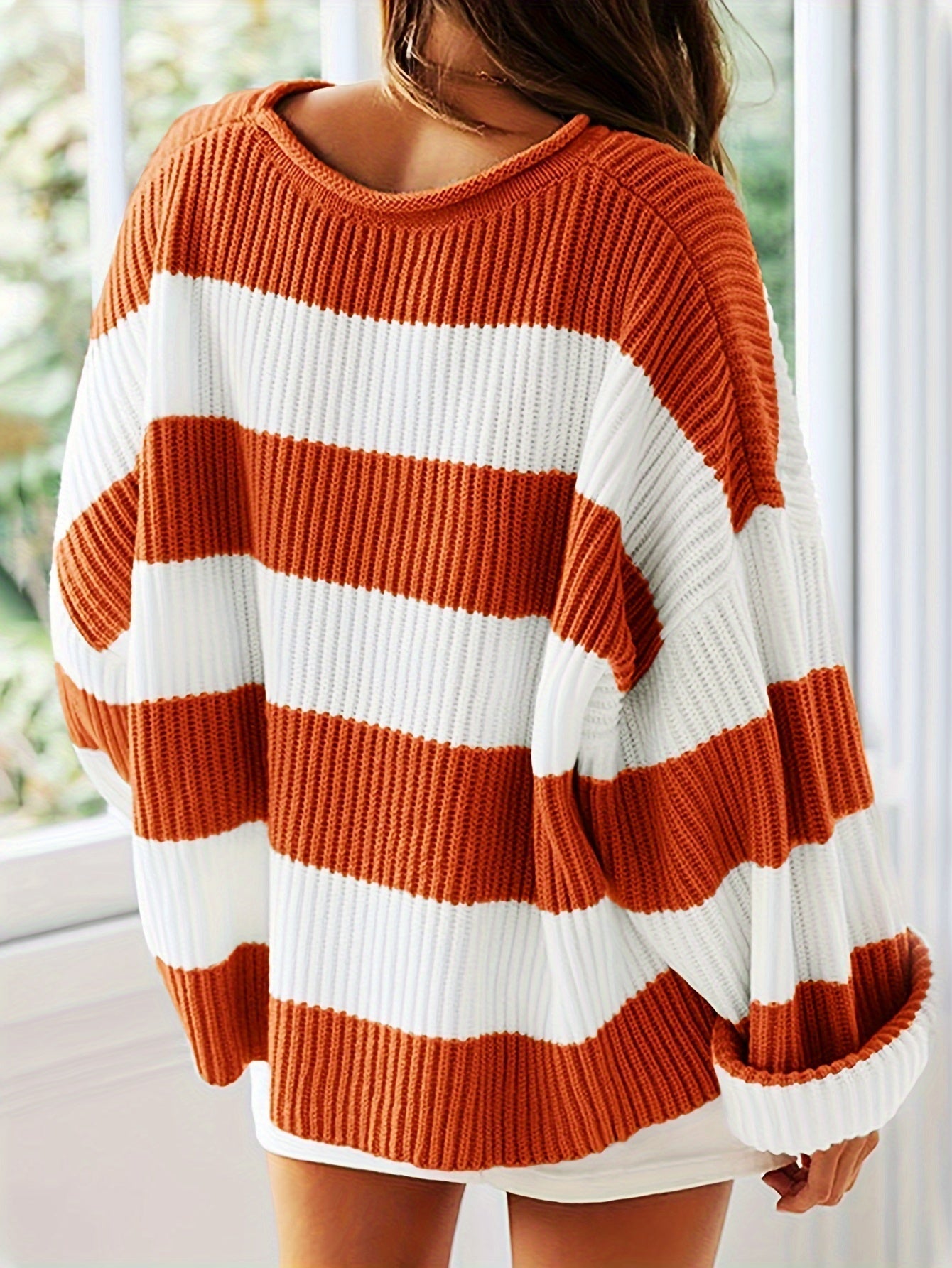 Mathilde | Gestrickter Pullover mit Rundhalsausschnitt und Streifen