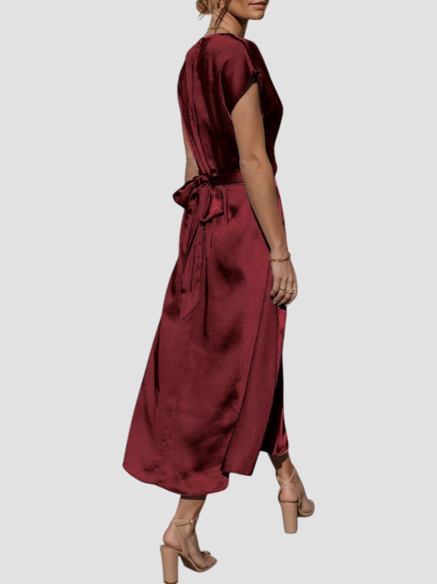 Klara | Elegantes mittellanges Kleid
