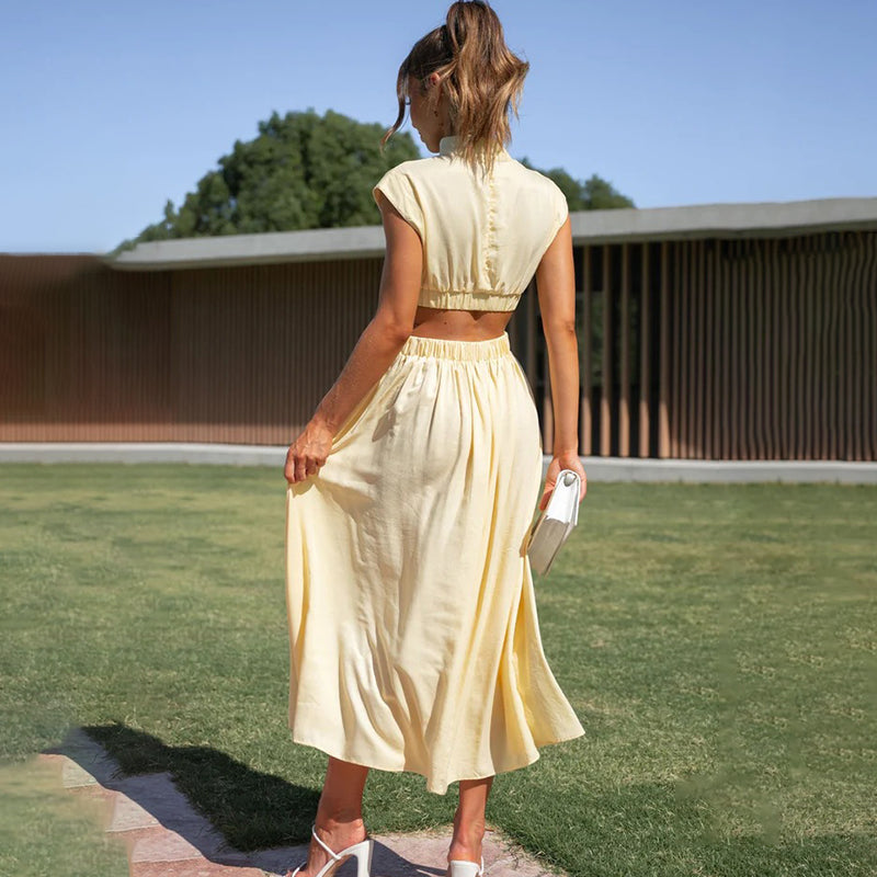 Emilia – Elegantes Kleid mit hohem Ausschnitt