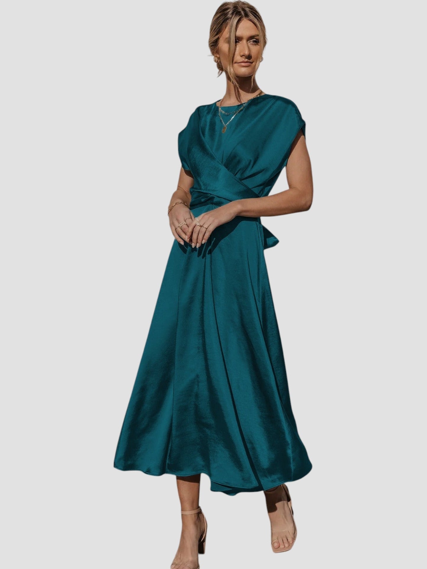 Klara | Elegantes mittellanges Kleid
